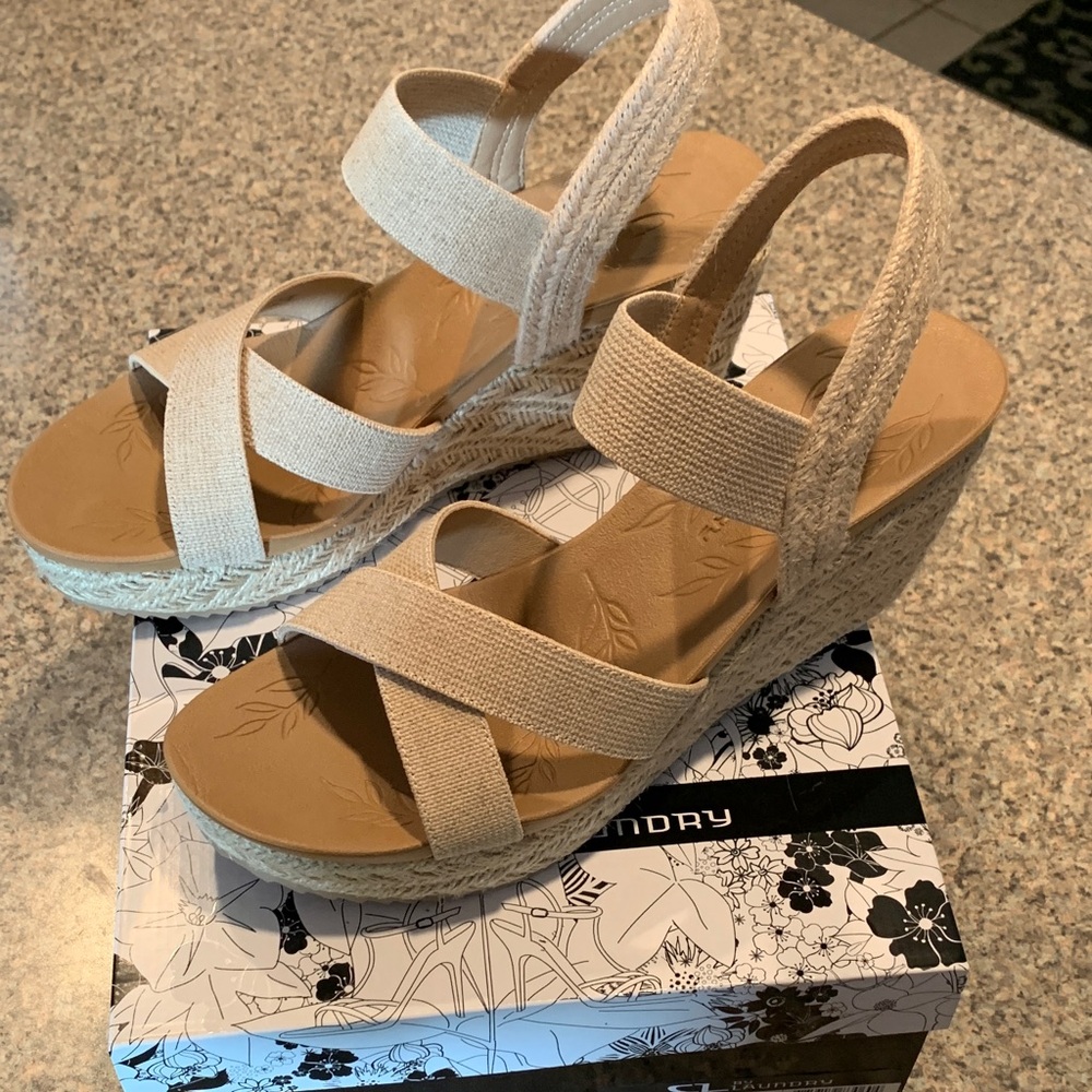 Laundry By Shelli Segal Beige Wedge Sandals